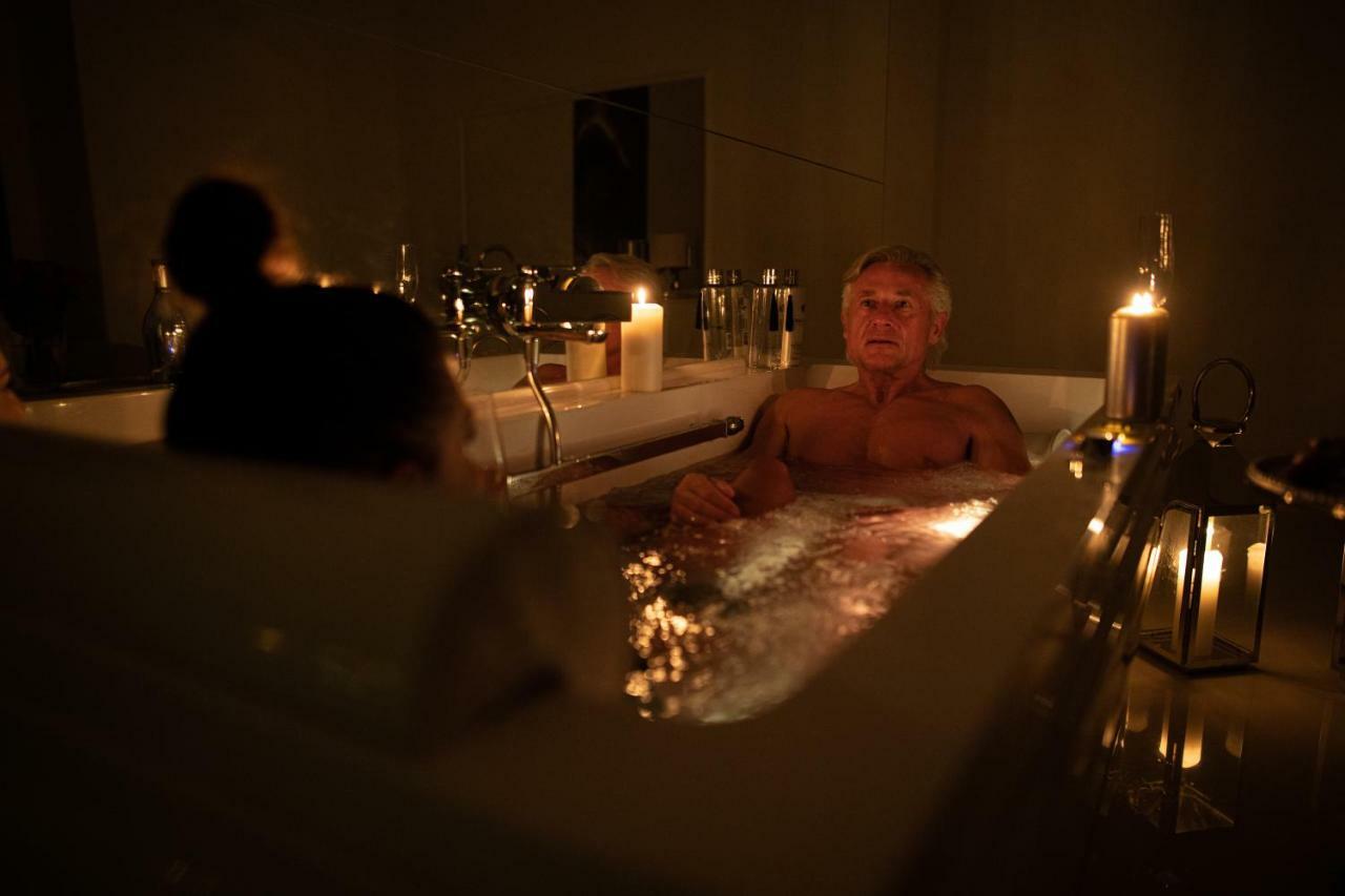 Sensual Sauna&jacuzzi Stare Apartment